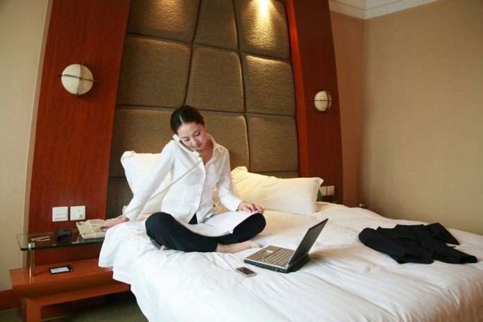 hotel-in-room-technology